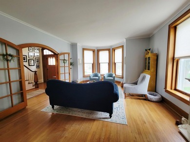 Welcome to 108 N 4th St Bellevue, a second empire style - photo 17