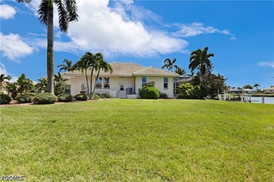This meticulously maintained 3400 sq ft home has 4 bedrooms, 2 - photo 39