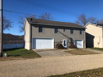 Mississippi River - Clayton County Home For Sale in Guttenberg Iowa