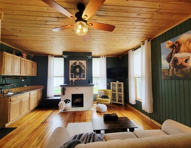 Welcome to 108 N 4th St Bellevue, a second empire style - photo 42