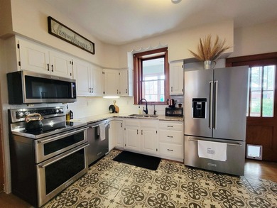 Welcome to 108 N 4th St Bellevue, a second empire style - photo 50