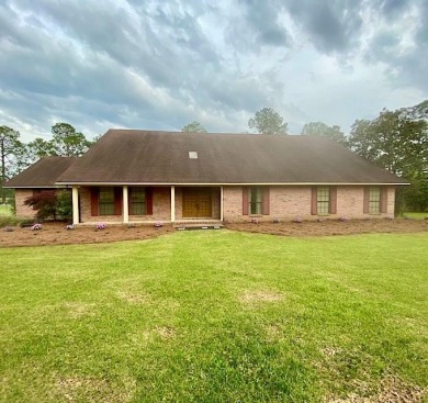 Lake Home For Sale in Tifton, Georgia