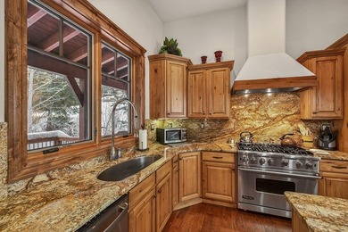 Custom mountain chalet tucked into the trees at Tamarack Resort - photo 8