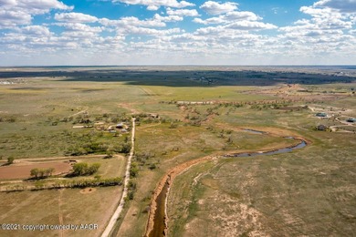 Amazing potential with a close proximity to town, the property - photo 8