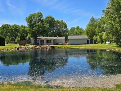 Country location with a little under 2 acres. Quarter acre - photo 4
