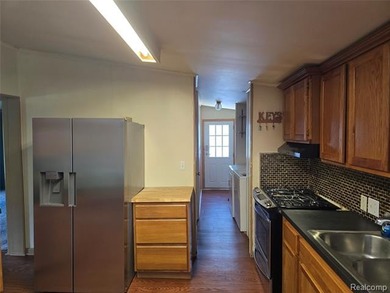 Country location with a little under 2 acres. Quarter acre - photo 5
