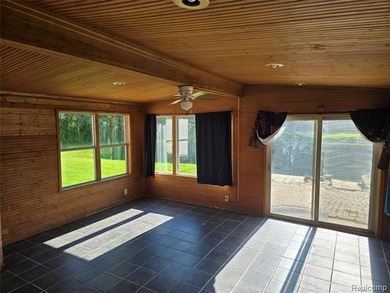Country location with a little under 2 acres. Quarter acre - photo 6