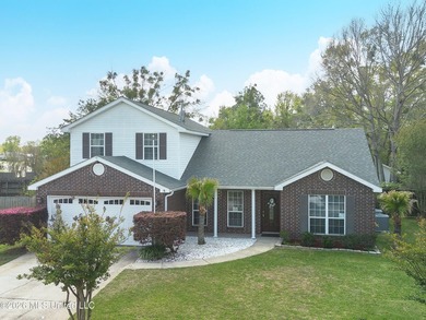 Spacious 4-Bedroom Home in Stonebridge Neighborhood Large - photo 2