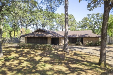 Lake Home For Sale in North Little Rock, Arkansas