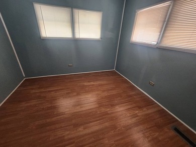 Welcome to this adorable manufactured home in desirable 4 - photo 13