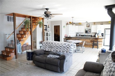 List price is below appraisal, NEW ROOF COMING SOON! Sitting at - photo 16
