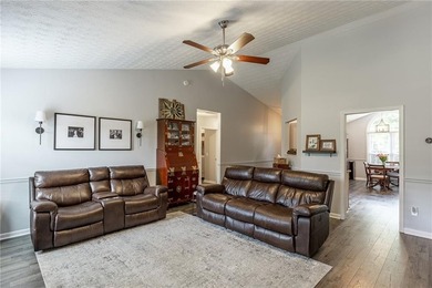 Beautifully updated 3-bedroom, 2-bath ranch nestled on a private - photo 17