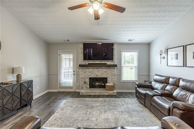 Beautifully updated 3-bedroom, 2-bath ranch nestled on a private - photo 18