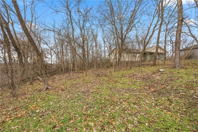 Bring your RV and mountain bikes to this well maintained, cozy - photo 22