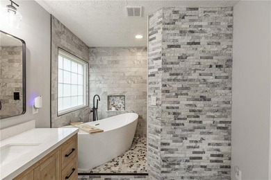 Beautifully updated 3-bedroom, 2-bath ranch nestled on a private - photo 24