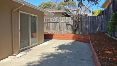 Tucked away on the highly sought-after west side of the Highland - photo 2