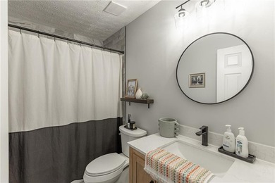 Beautifully updated 3-bedroom, 2-bath ranch nestled on a private - photo 33