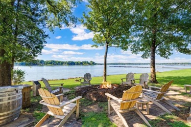Just over an hour from Dallas, this stunning five-bedroom - photo 35