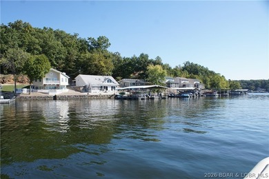List price is below appraisal, NEW ROOF COMING SOON! Sitting at - photo 37