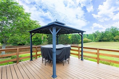 Beautifully updated 3-bedroom, 2-bath ranch nestled on a private - photo 39
