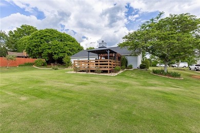 Beautifully updated 3-bedroom, 2-bath ranch nestled on a private - photo 43