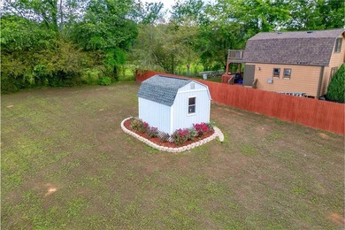 Beautifully updated 3-bedroom, 2-bath ranch nestled on a private - photo 46