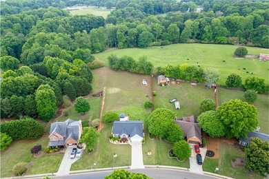 Beautifully updated 3-bedroom, 2-bath ranch nestled on a private - photo 48