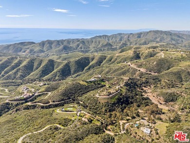 An extraordinary opportunity to acquire 50 acres of contiguous - photo 3