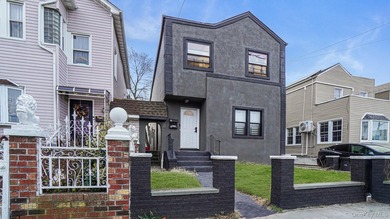 Charming Legal 2Family Home in the heart of Rosedale! Welcome to - photo 3