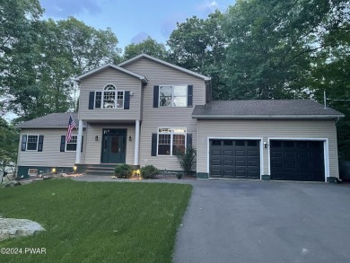 Lake Home For Sale in Lake Ariel, Pennsylvania