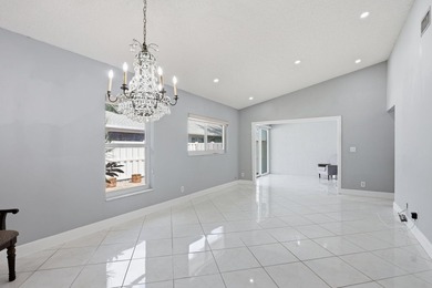 Nice 2/2 Corner Unit Villa w/ a new roof and has a 1 Car garage - photo 7