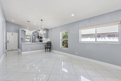 Nice 2/2 Corner Unit Villa w/ a new roof and has a 1 Car garage - photo 8