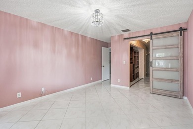 Nice 2/2 Corner Unit Villa w/ a new roof and has a 1 Car garage - photo 10