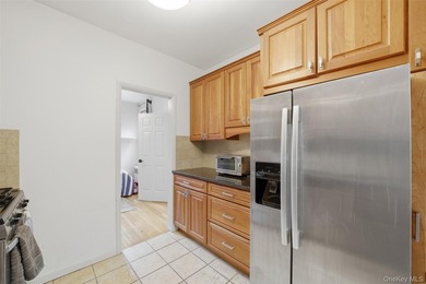 Beautiful and spacious one bedroom (PLUS BONUS ROOM) in the - photo 15