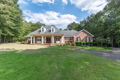 Lake Serene Home For Sale in Hattiesburg Mississippi