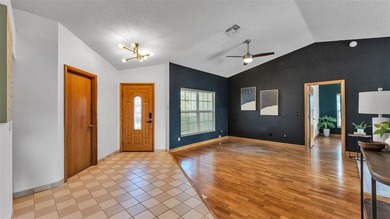 Welcome to this beautifully maintained 3-bedroom, 2-bath pool - photo 7