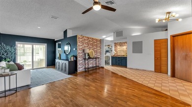 Welcome to this beautifully maintained 3-bedroom, 2-bath pool - photo 8