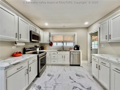 Move-in ready and offering exceptional flexibility, this Nitro - photo 11