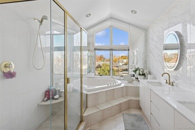 Opportunity Knocks! Welcome to this stunning South Merrick - photo 13