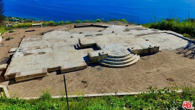 TWO SEPARATE LOTS TO BE SOLD together and escrow shall close - photo 14
