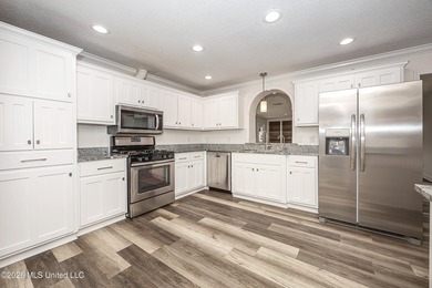 GOLF CART DISTRICT, CLOSE TO DOWNTOWN! Bring your golf cart to - photo 14