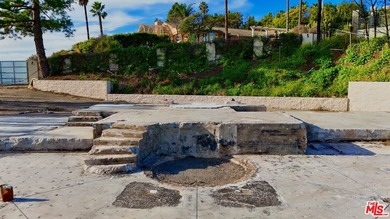 TWO SEPARATE LOTS TO BE SOLD together and escrow shall close - photo 15