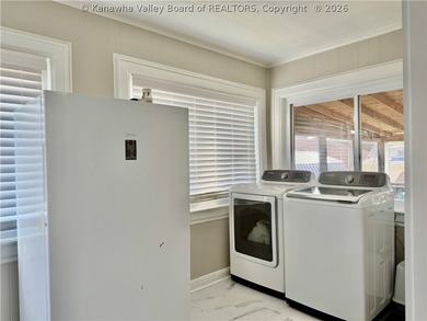 Move-in ready and offering exceptional flexibility, this Nitro - photo 15