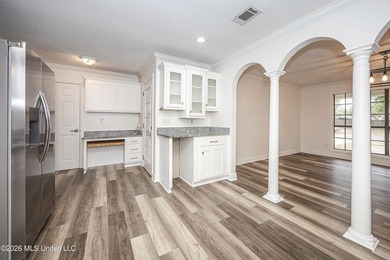 GOLF CART DISTRICT, CLOSE TO DOWNTOWN! Bring your golf cart to - photo 18