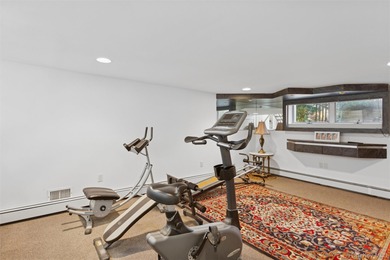 Opportunity Knocks! Welcome to this stunning South Merrick - photo 18