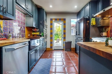 Located in the heart of Retro Row within the highly sought-after - photo 18