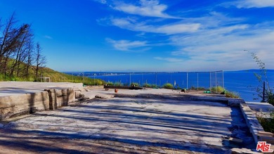 TWO SEPARATE LOTS TO BE SOLD together and escrow shall close - photo 19