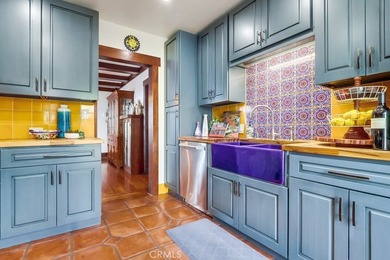 Located in the heart of Retro Row within the highly sought-after - photo 23
