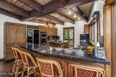 This extraordinary five-bedroom penthouse has remained quietly - photo 26