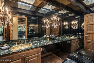 This extraordinary five-bedroom penthouse has remained quietly - photo 27